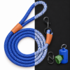 blau-mit-karabiner-kotbeutelspender